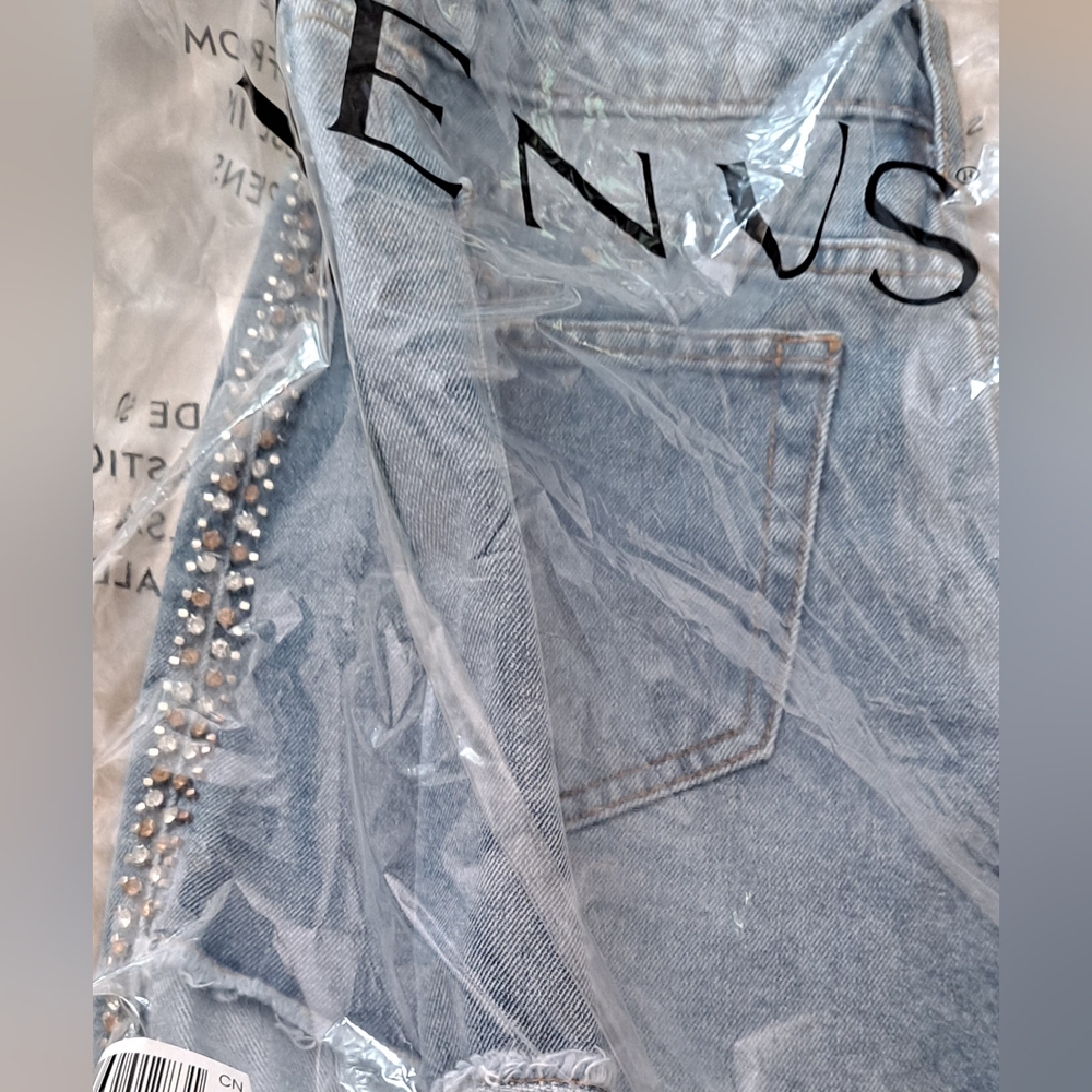 NWT VENUS Denim Blue Women's Shorts with Rhinestone Accents - Picture 9 of 9